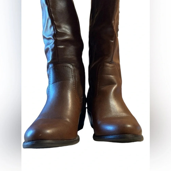 👢Nicole brown boots 👢 - Picture 2 of 9